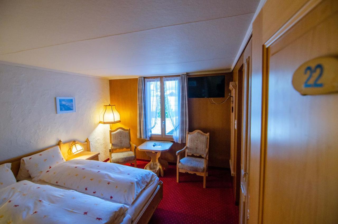 Doppelzimmer mit Gartenblick
