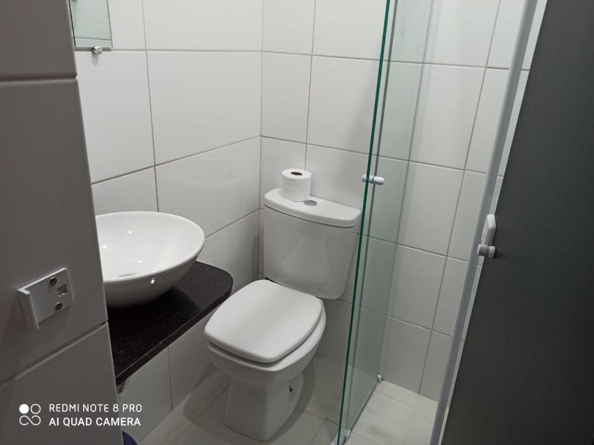 Quarto com 2 Camas de Solteiro