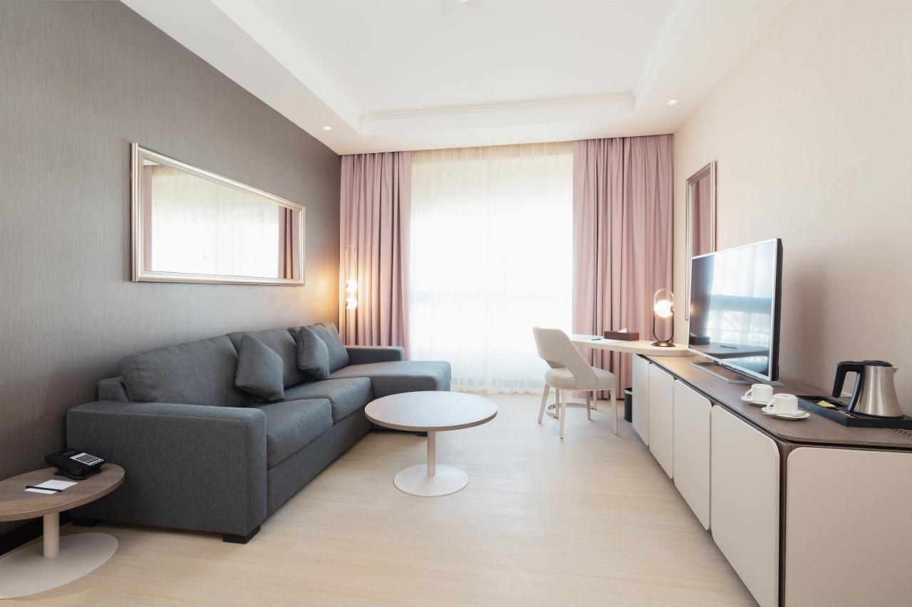 Suite con 20% de descuento en comida y bebida, salón de belleza y traslado gratuito al centro comercial Dubai Mall y a la playa de La Mer