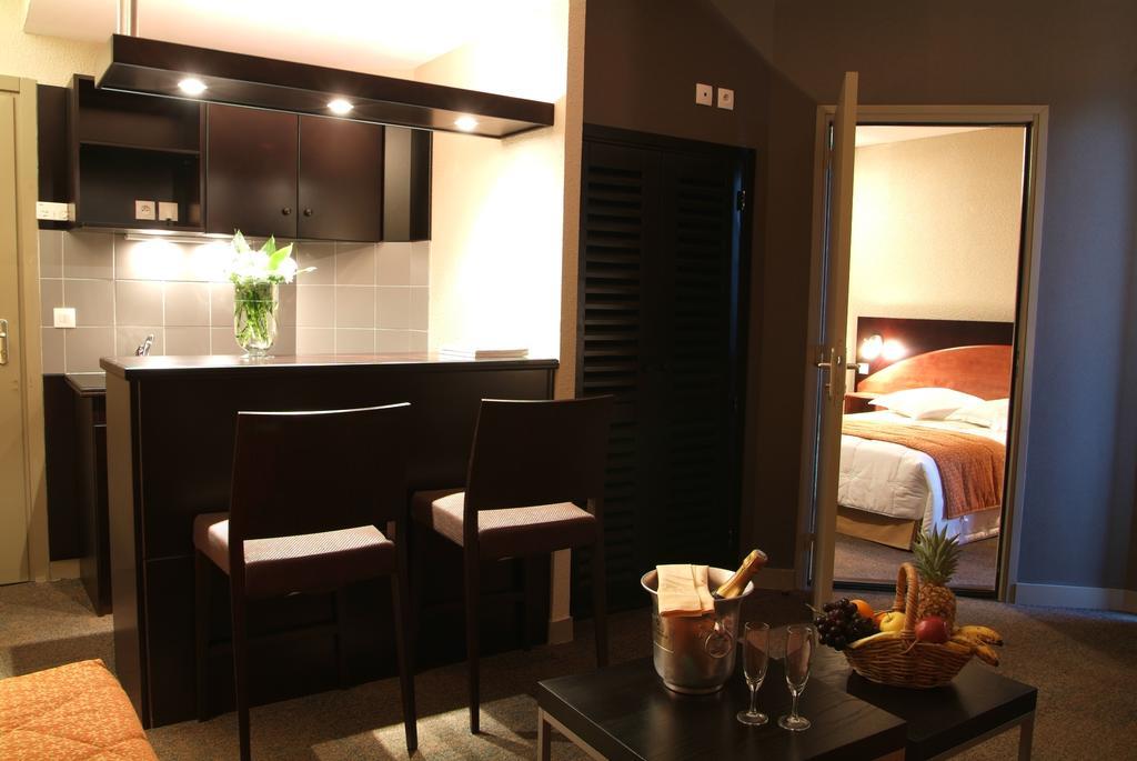Deux Chambres Communicantes avec Kitchenette (4 Personnes)