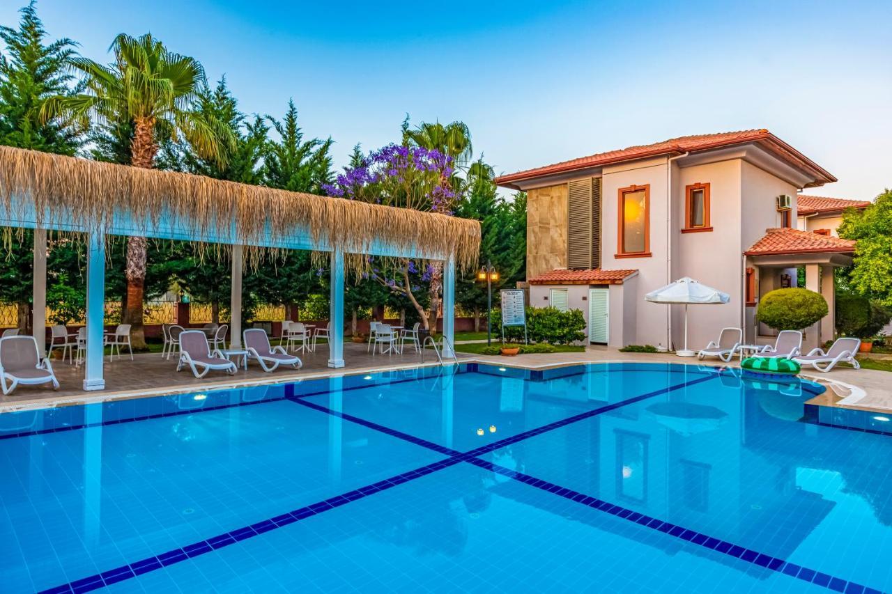 Three-Bedroom Villa,339188584:JPEG