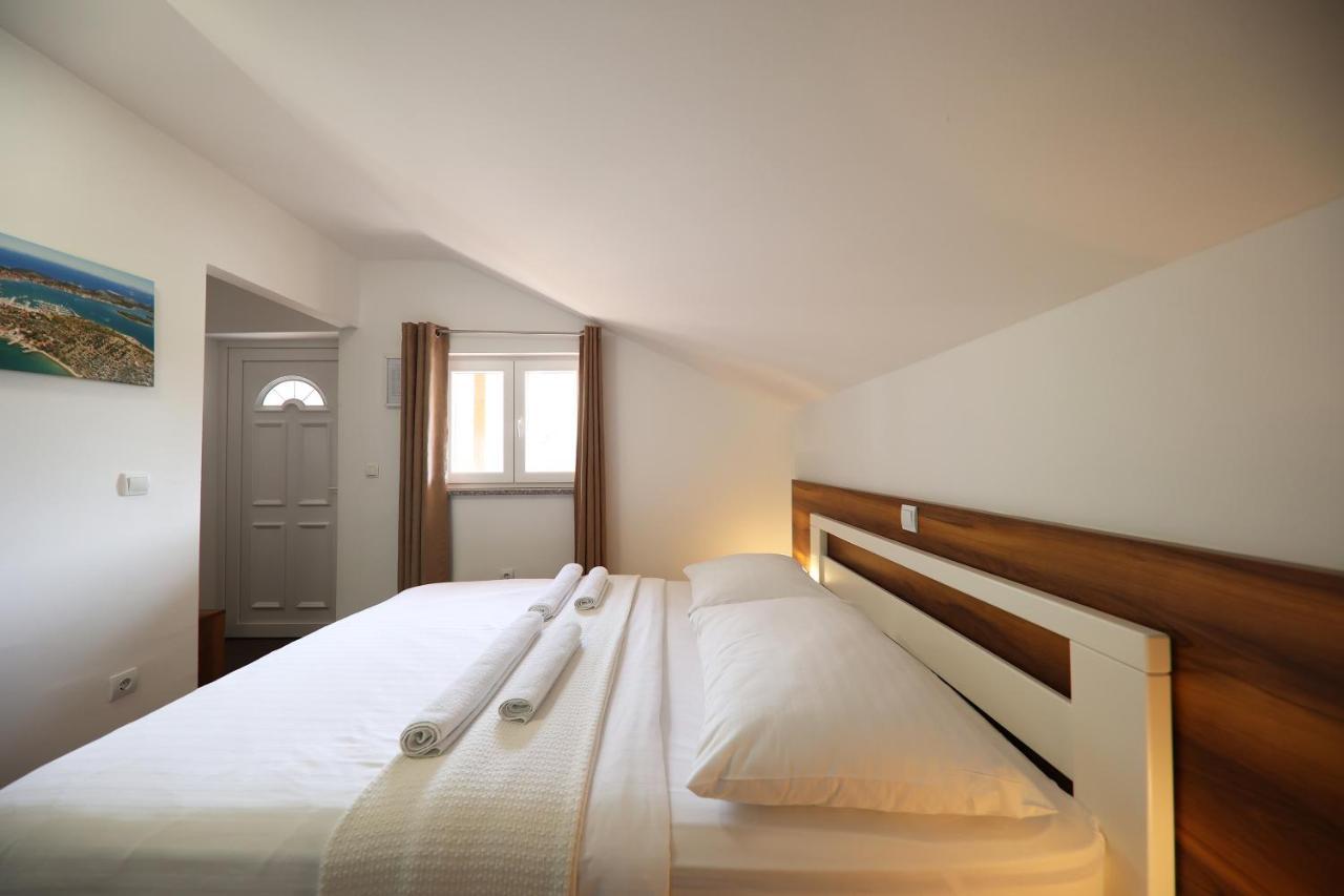 Doppelzimmer mit Balkon