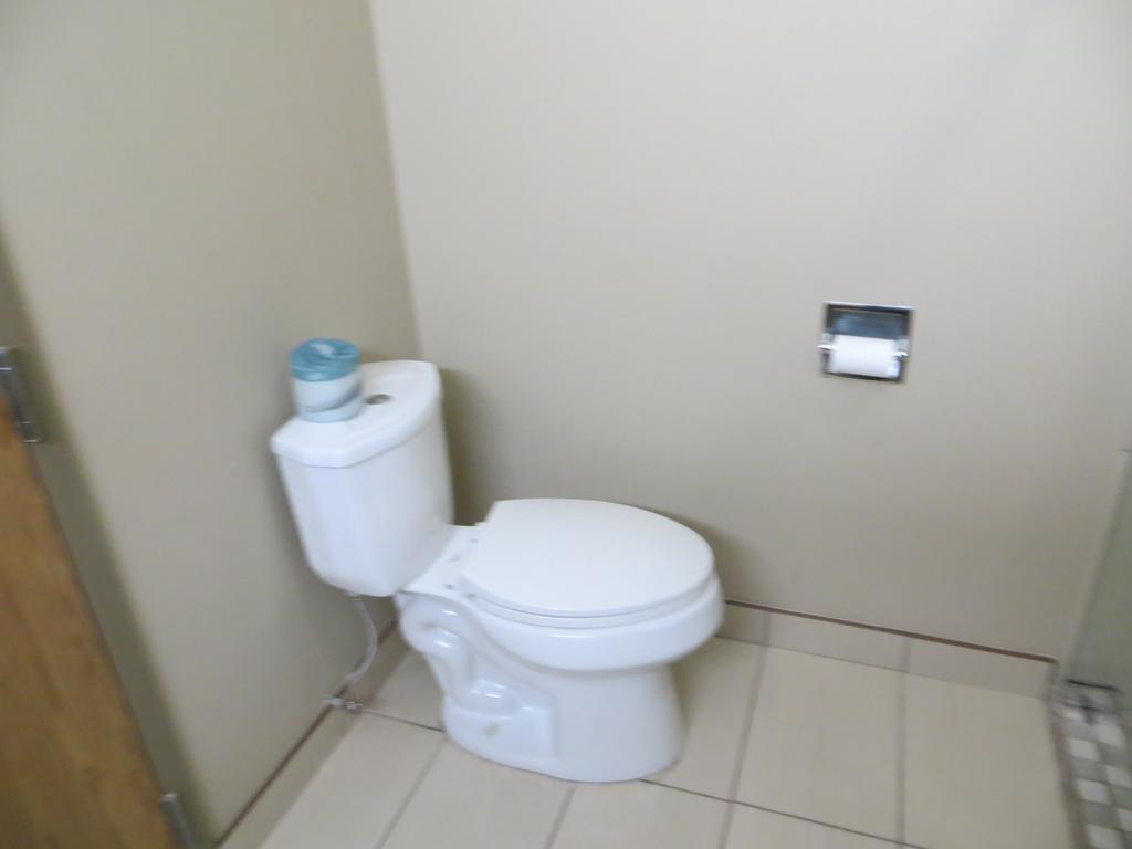 One-Bedroom King Suite - Non-Smoking,113249028:JPEG