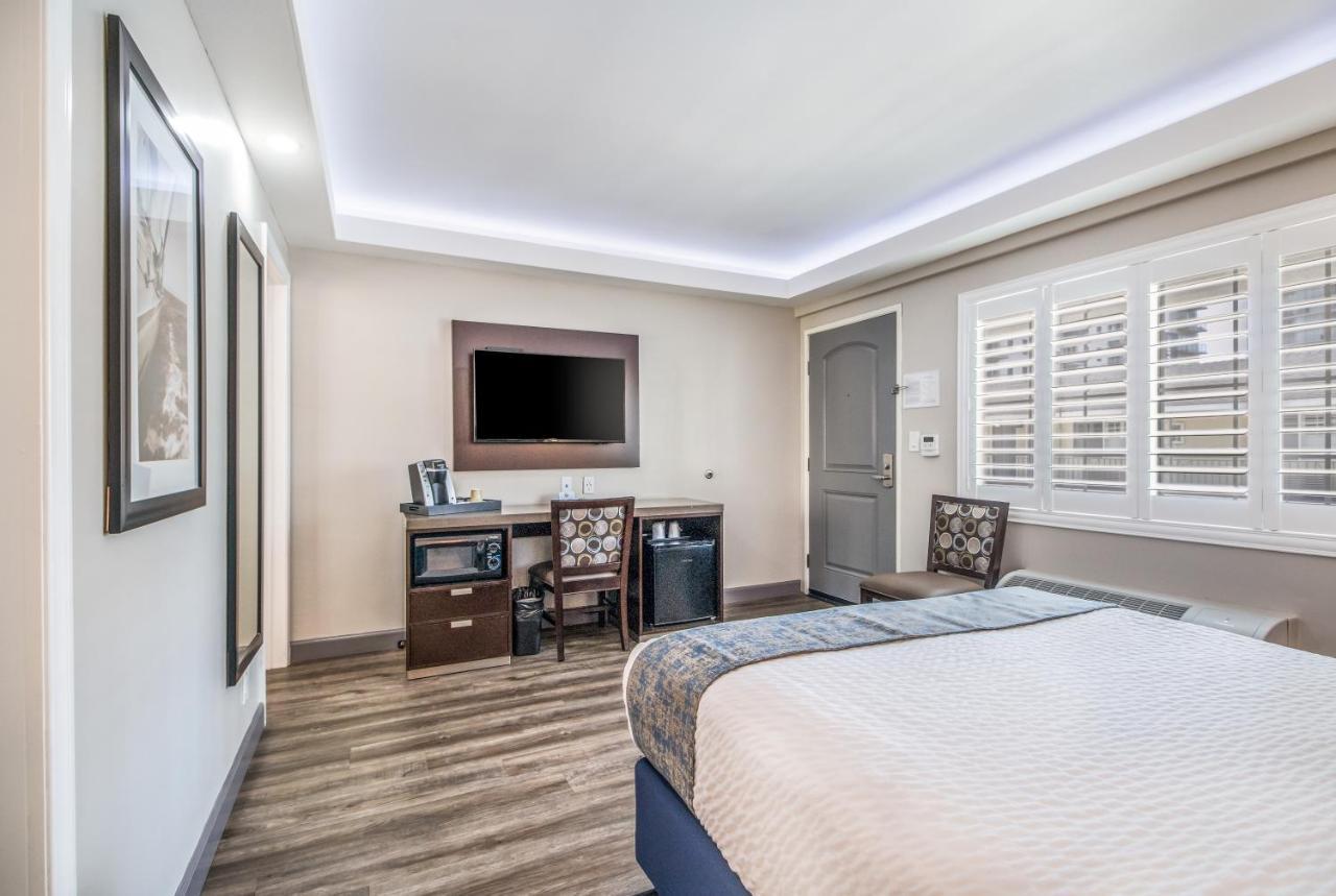 Two-Bedroom Suite,1211013202:JPEG