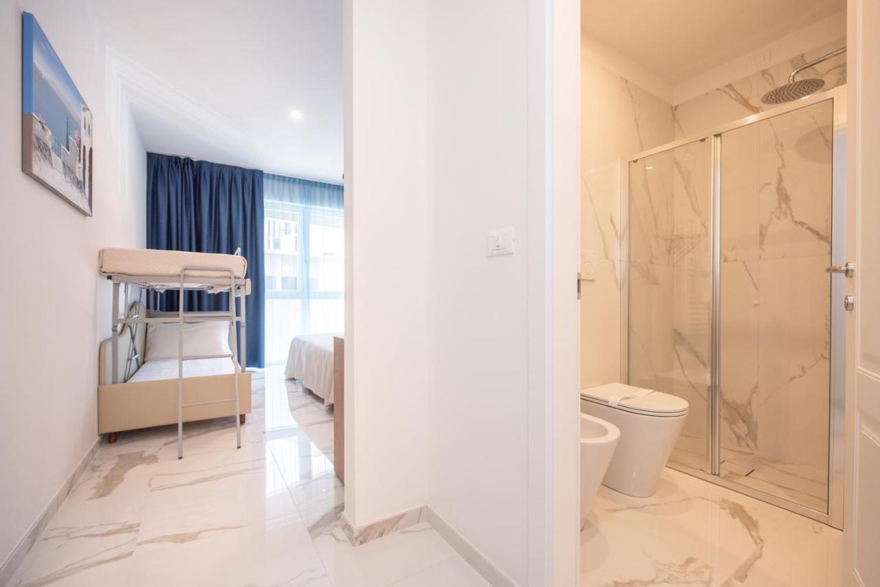 Quadruple Room Private Bathroom