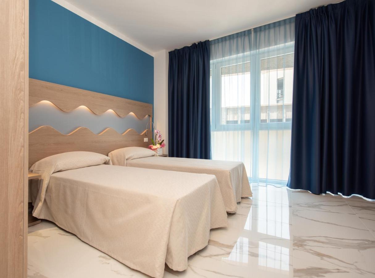Double or Twin Room Private Bathroom
