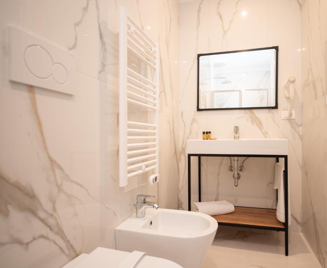 Single Room Private Bathroom