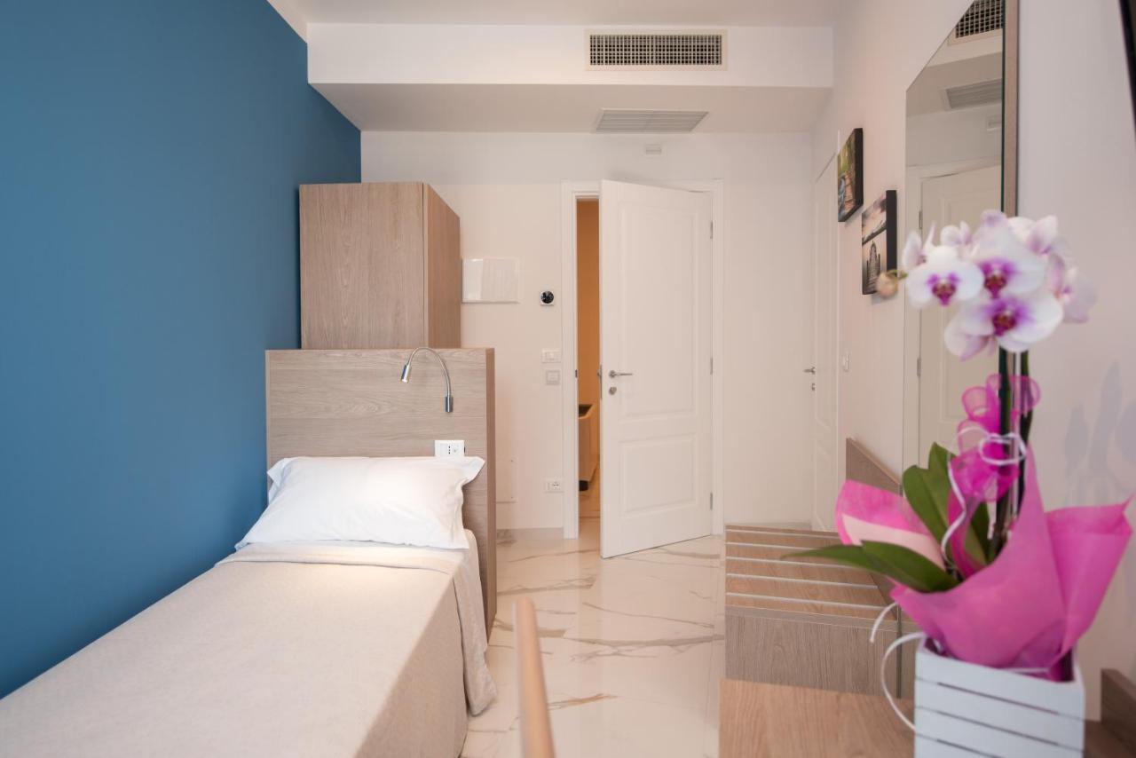 Single Room Private Bathroom