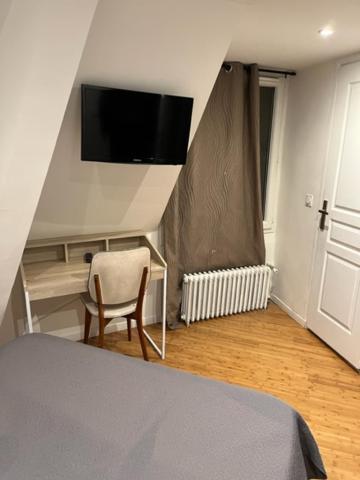 Single Room Bathroom