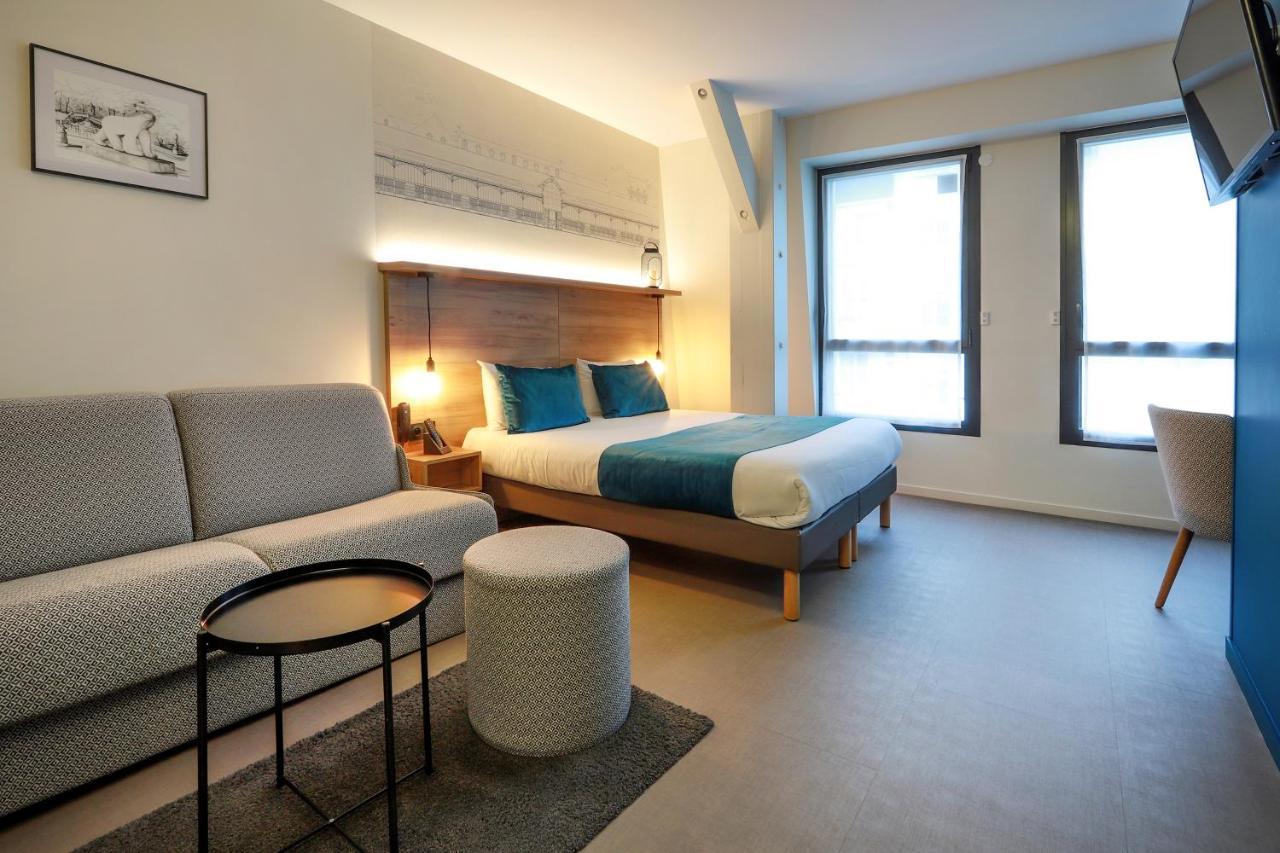 Privilege Room