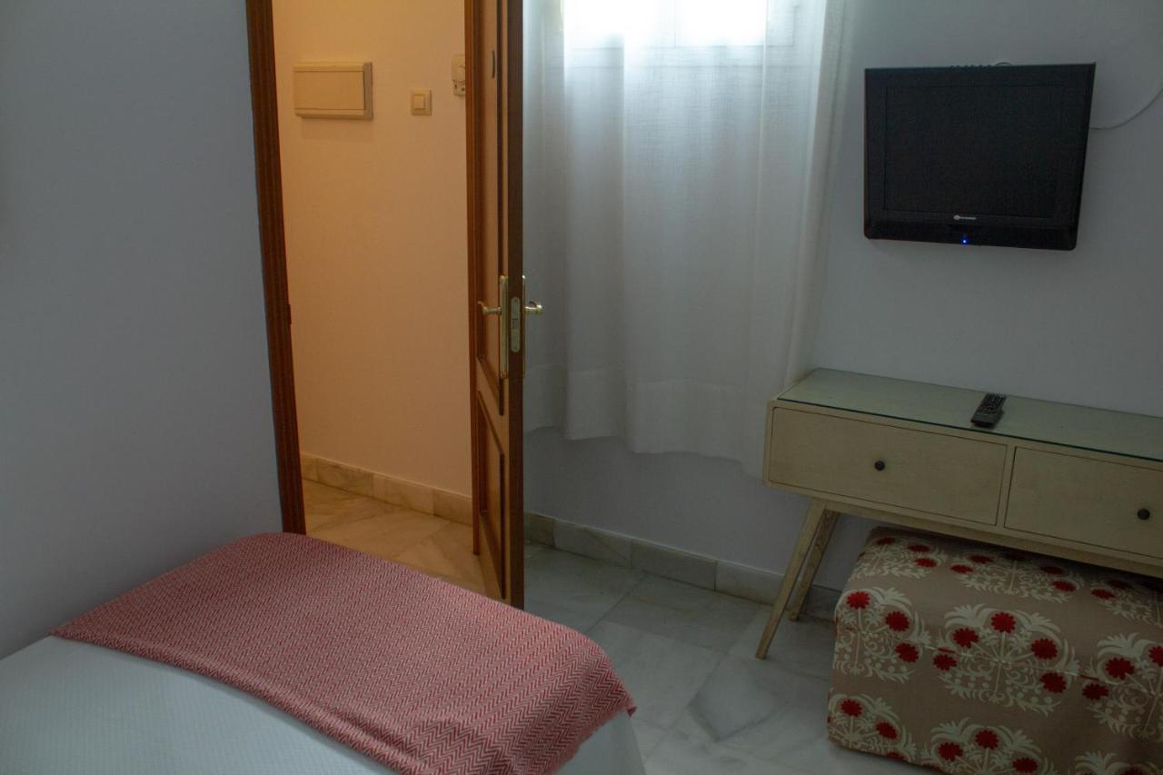 Single Room - Ground Floor,1589200279:JPEG