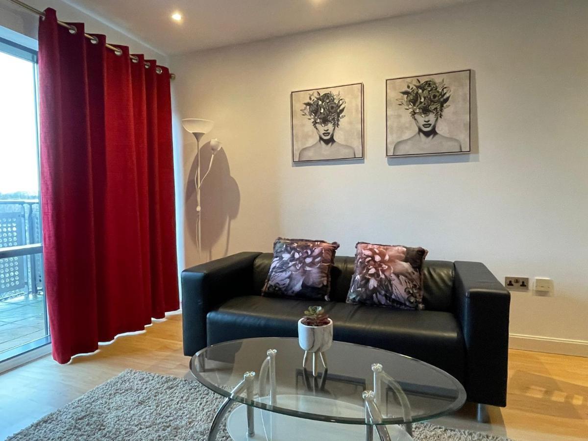 One-Bedroom Apartment River View