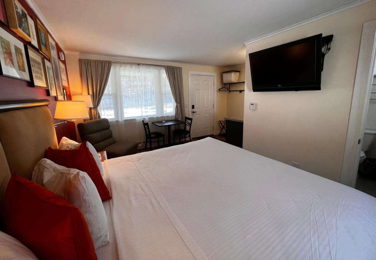 Dog-Friendly King Room,1588177864:JPEG