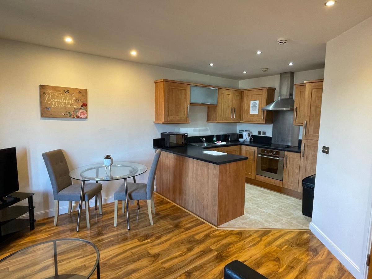 One-Bedroom Apartment City View