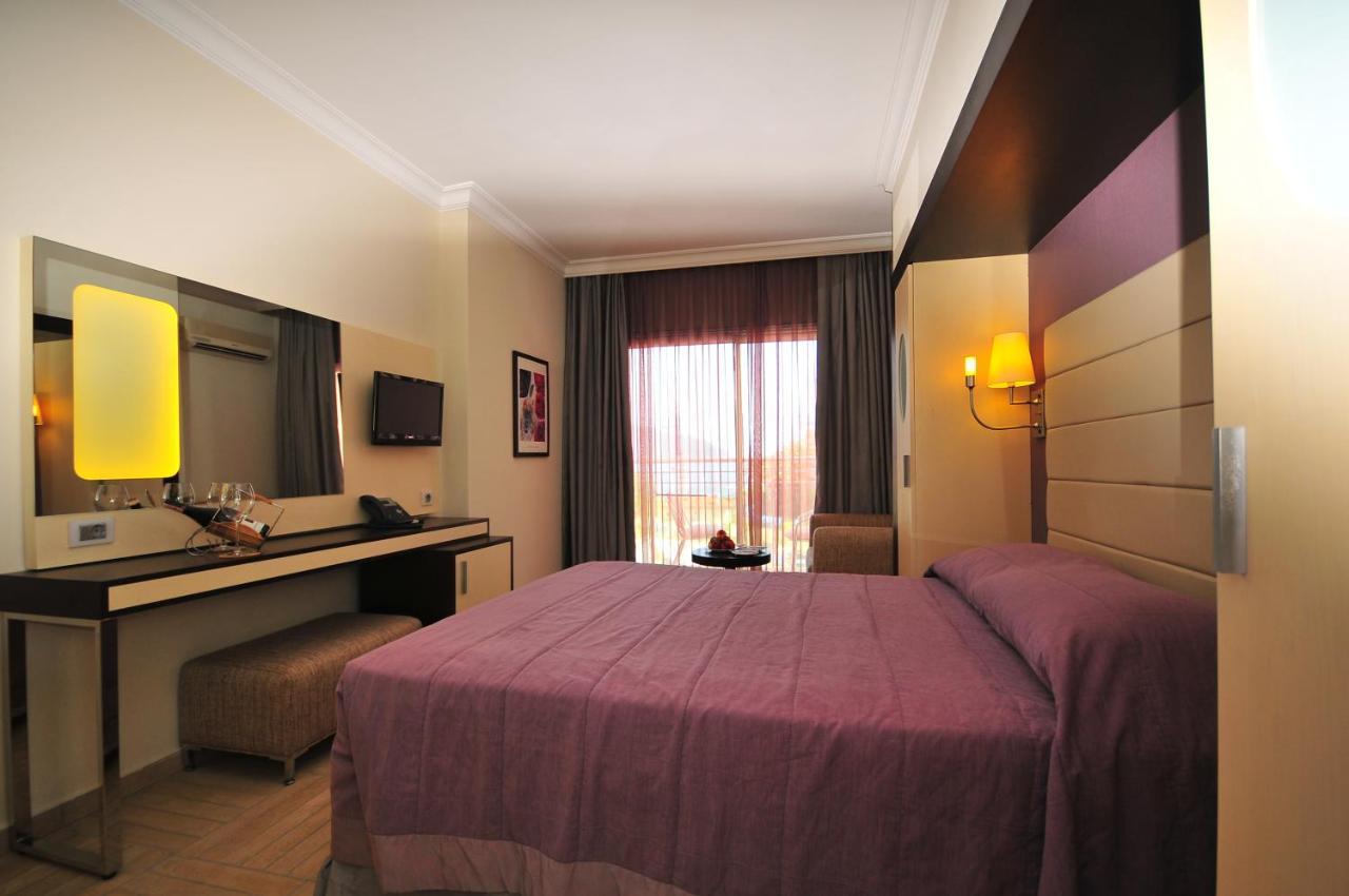 Doppel-/Zweibettzimmer mit Meerblick