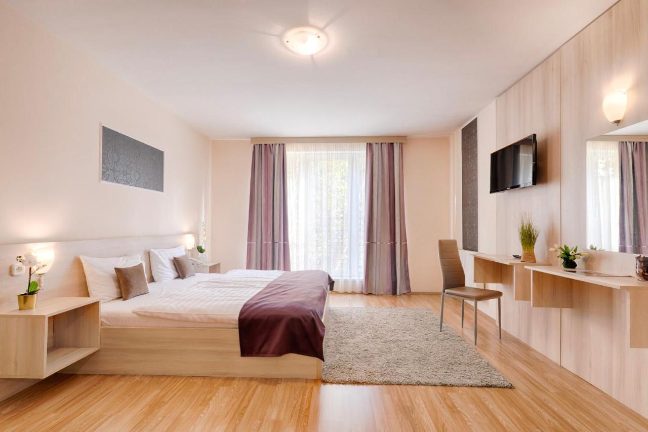 Large Double Room