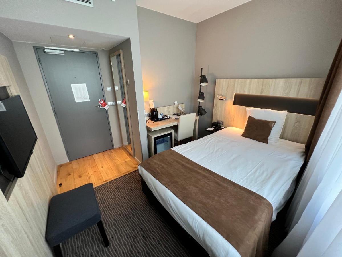 Single Room Single Bed