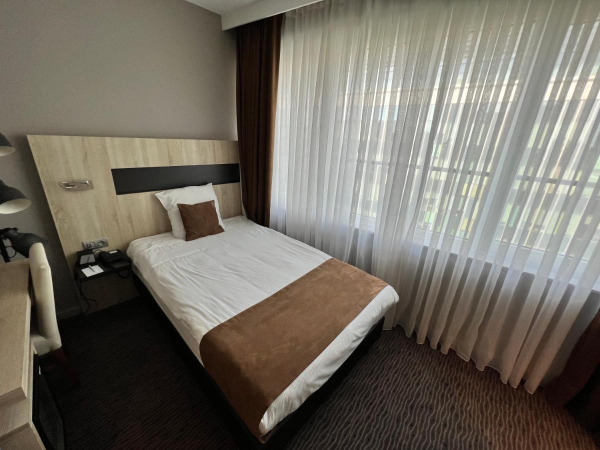Single Room Single Bed