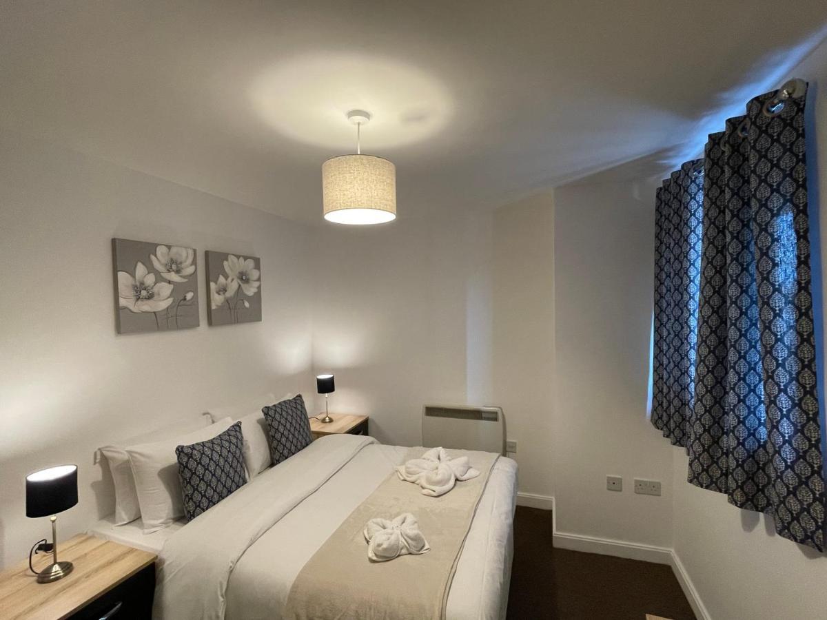 One-Bedroom Apartment City View