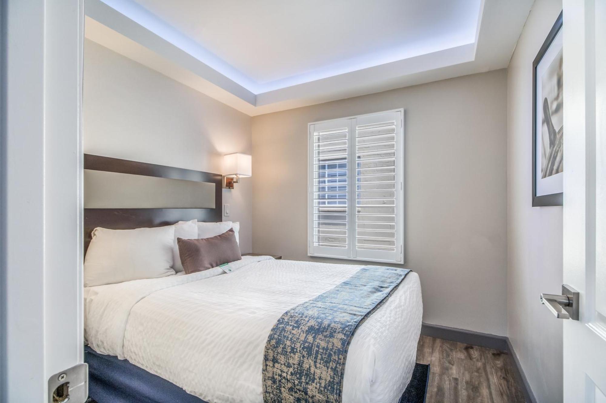 Two-Bedroom Suite,1662410679:JPEG