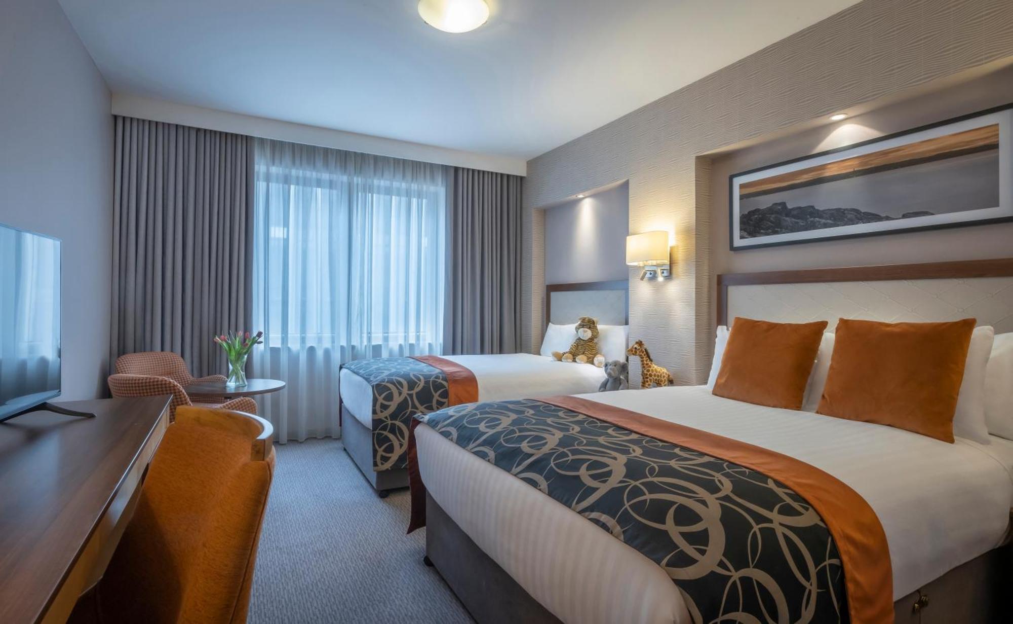 Deluxe Kamer met Tweepersoonsbed en Eenpersoonsbed