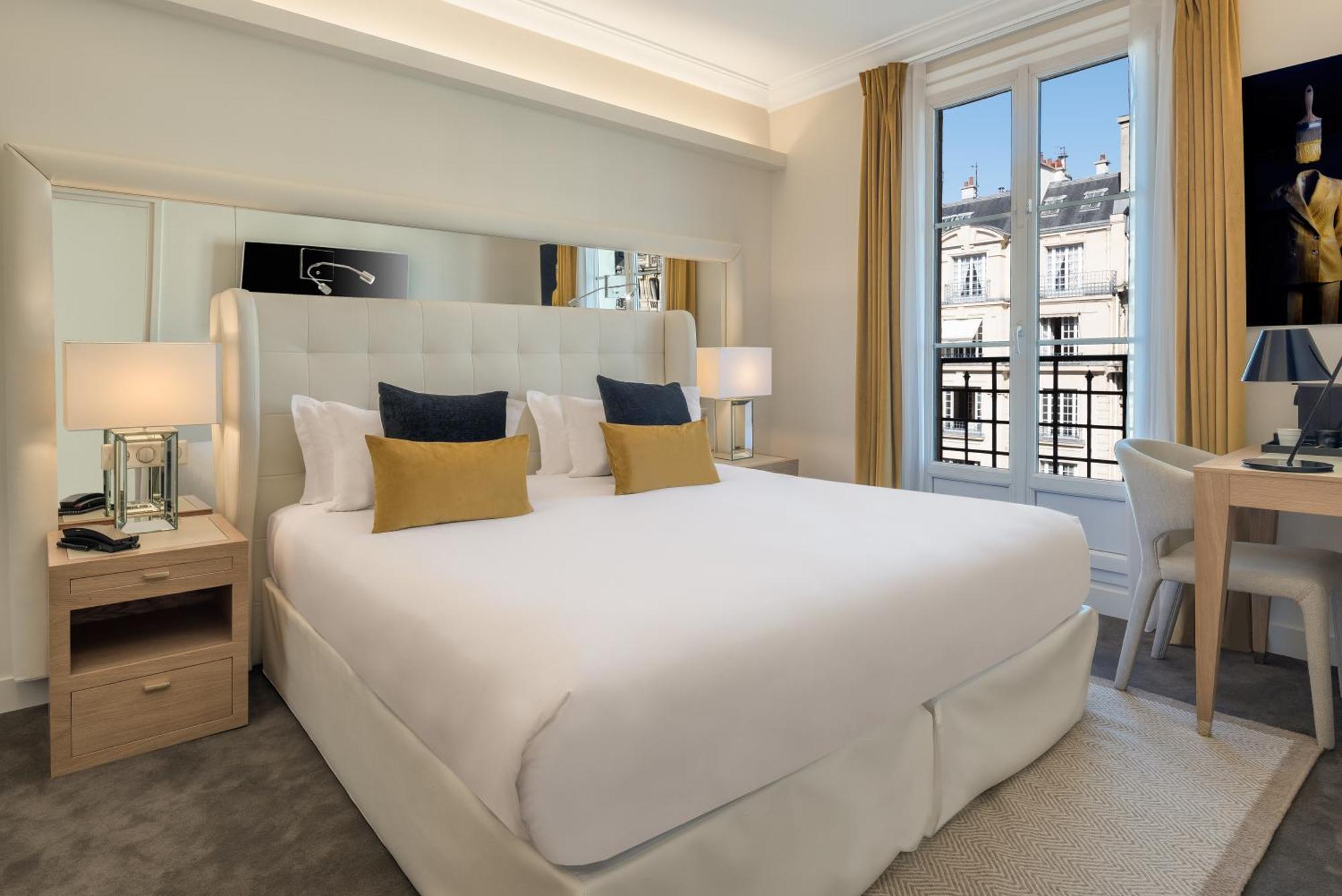 Chambre Lit King-Size Deluxe - Vue sur Ville