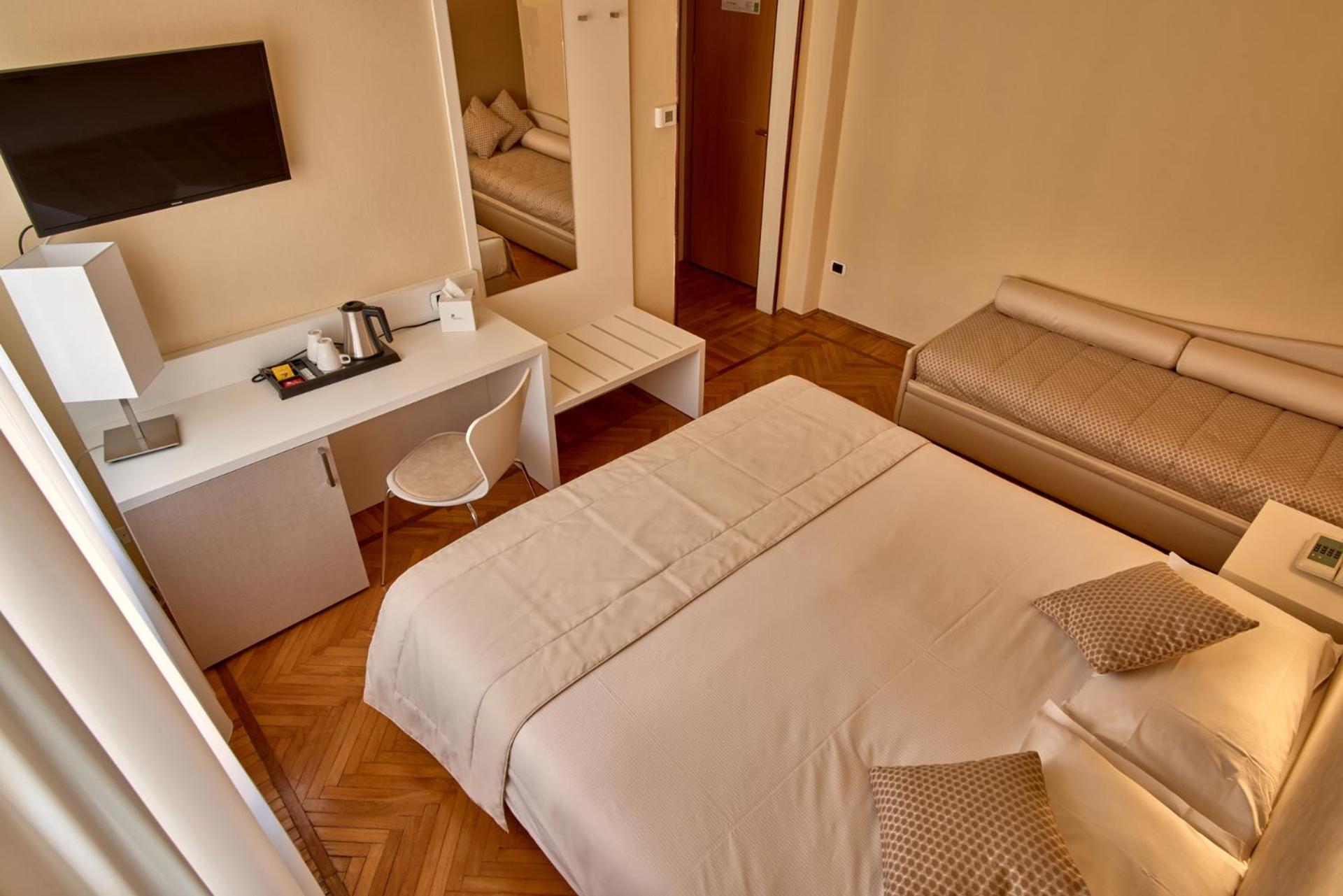 Double or Twin Room,1216509601:JPEG