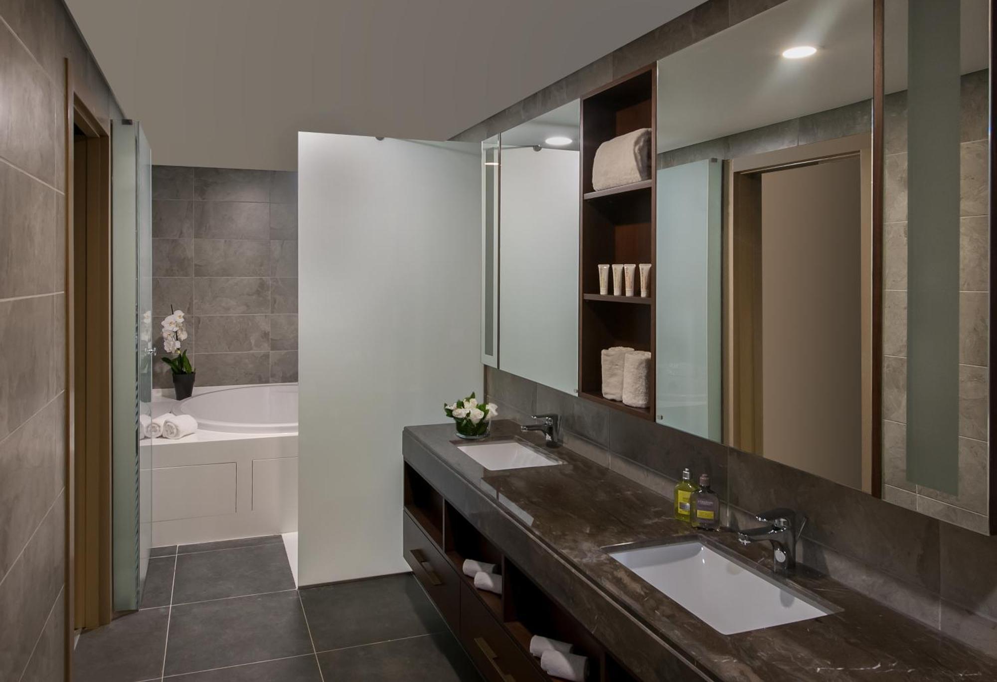 Three-Bedroom Penthouse,1281275293:JPEG
