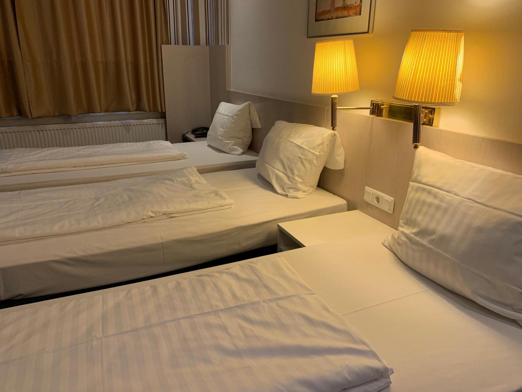 Triple Room,693183165:JPEG