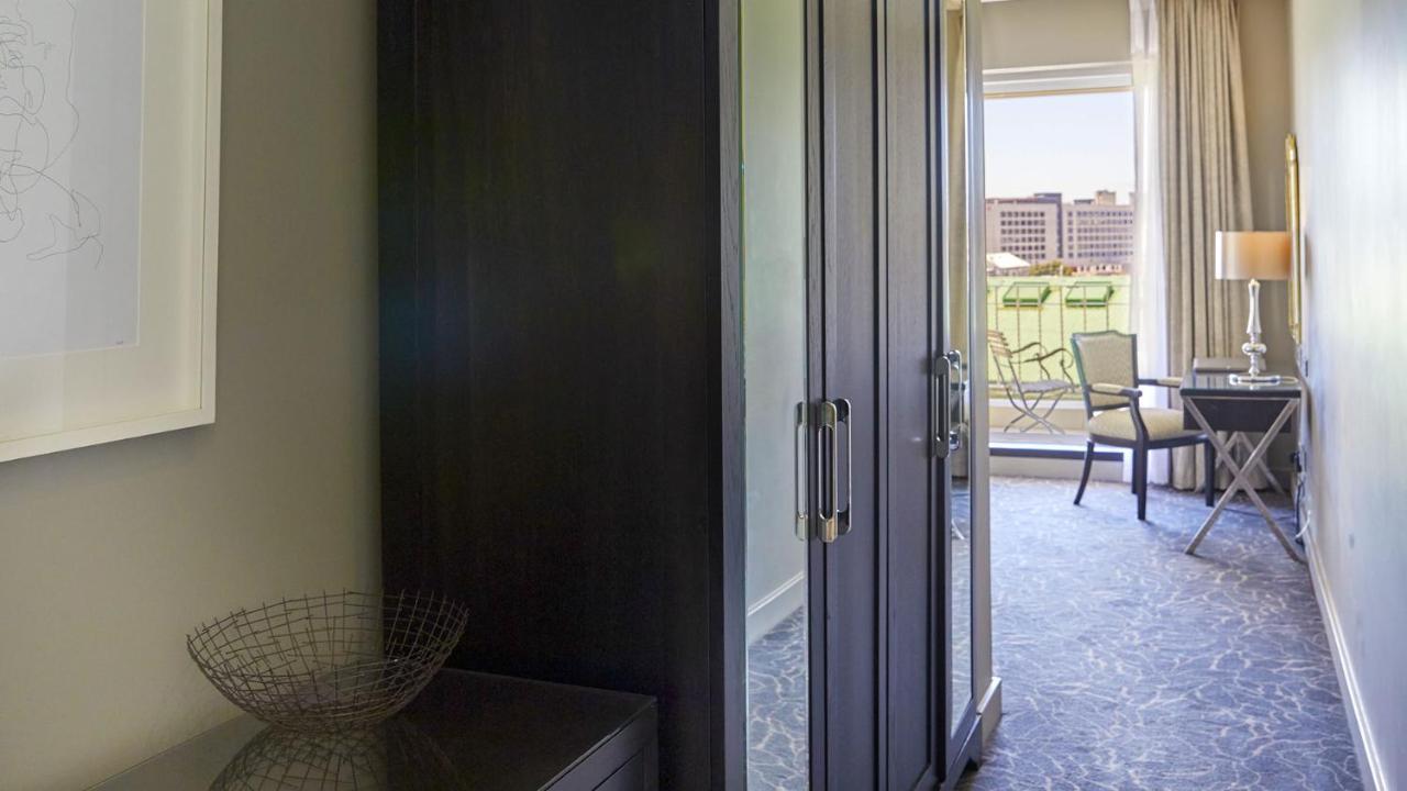 Junior Suite Mountain View