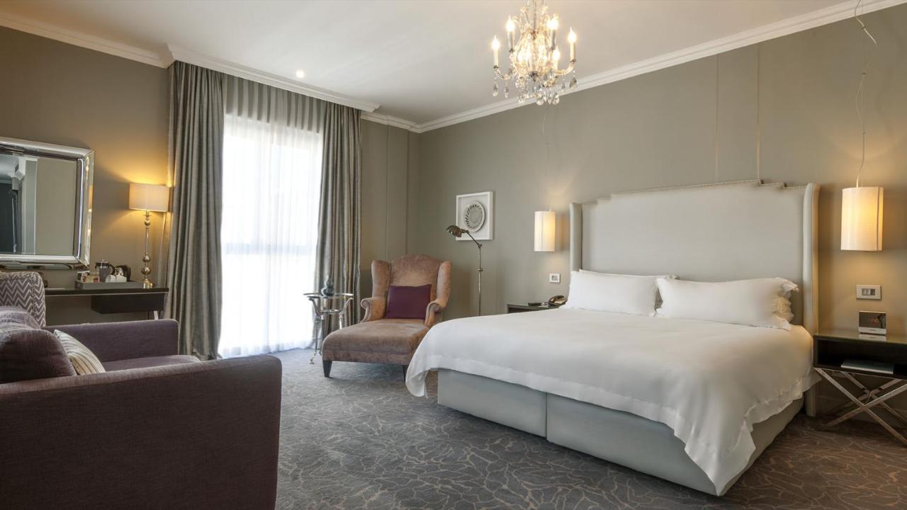 Premium Double or Twin Room Mountain View