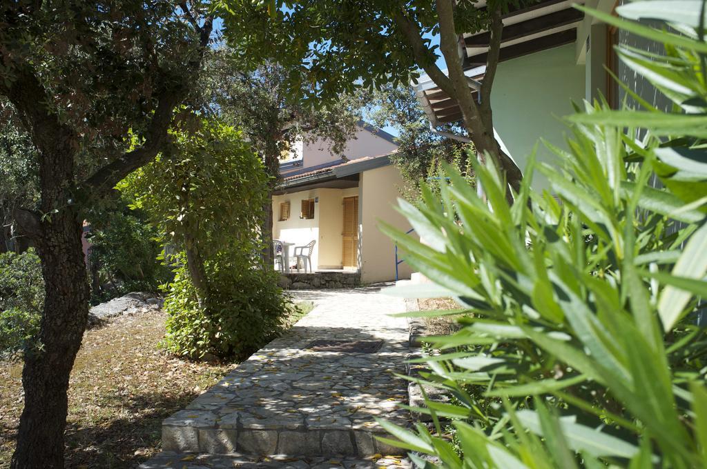 Two-Bedroom Bungalow,277285109:JPEG