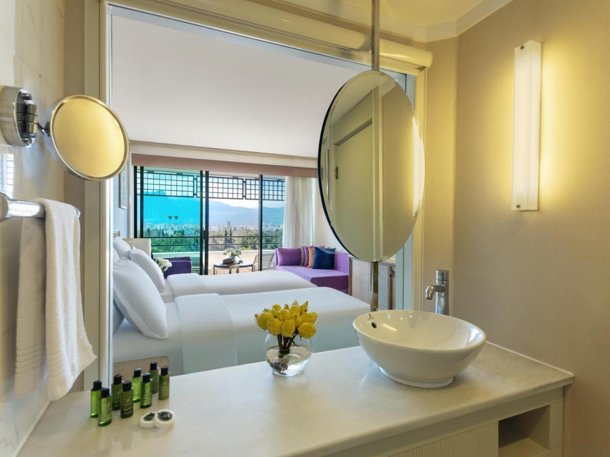 Standard Twin Room with Side Sea View