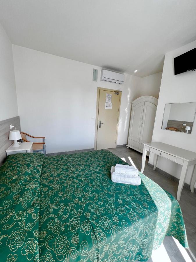 Double or Twin Room with Beach Access,1238965924:JPEG