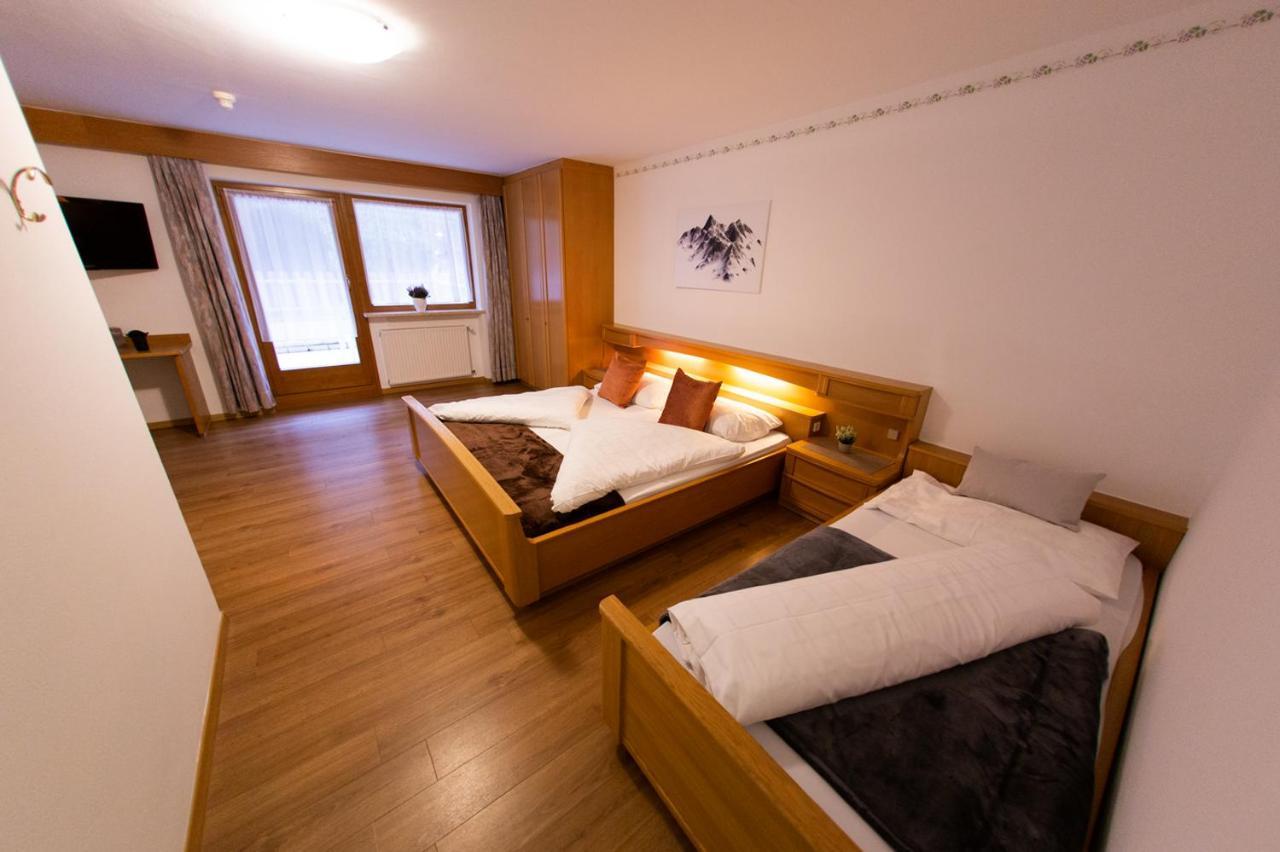 Triple Room with Balcony,1245124408:JPEG