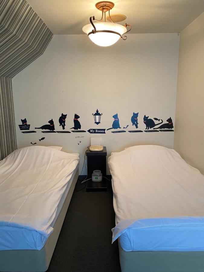 Standard Twin Room - Non-Smoking,1255031080:JPEG