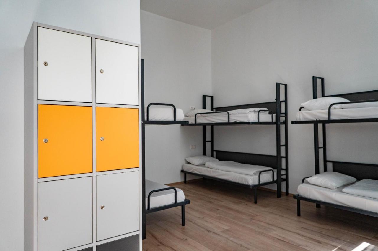 Bed 10-Bed Mixed Dormitory Room