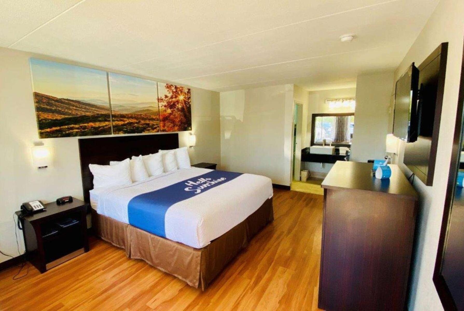 King Room - Non-Smoking