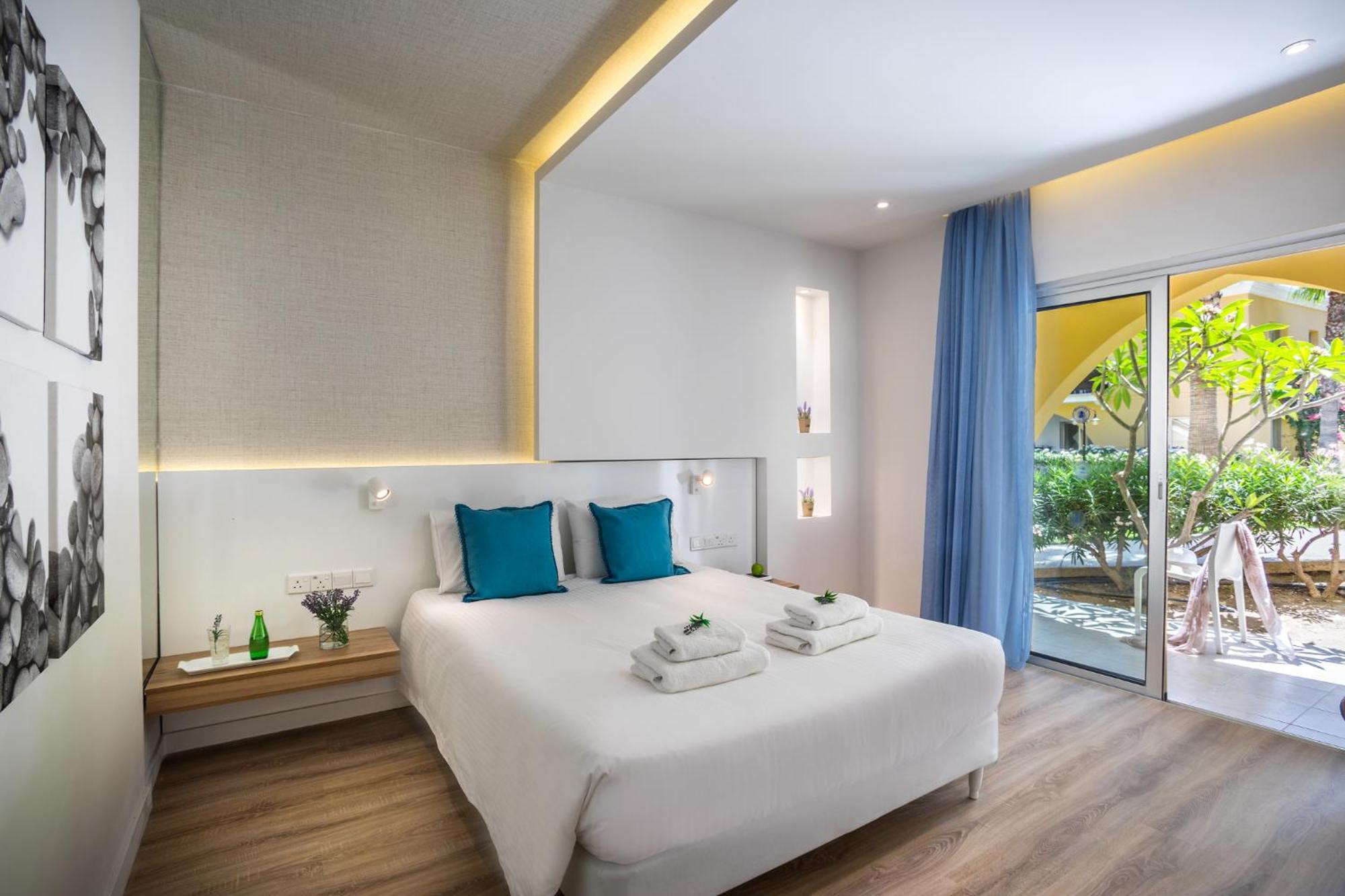 Superior One-Bedroom Suite with Garden View,735941401:JPEG