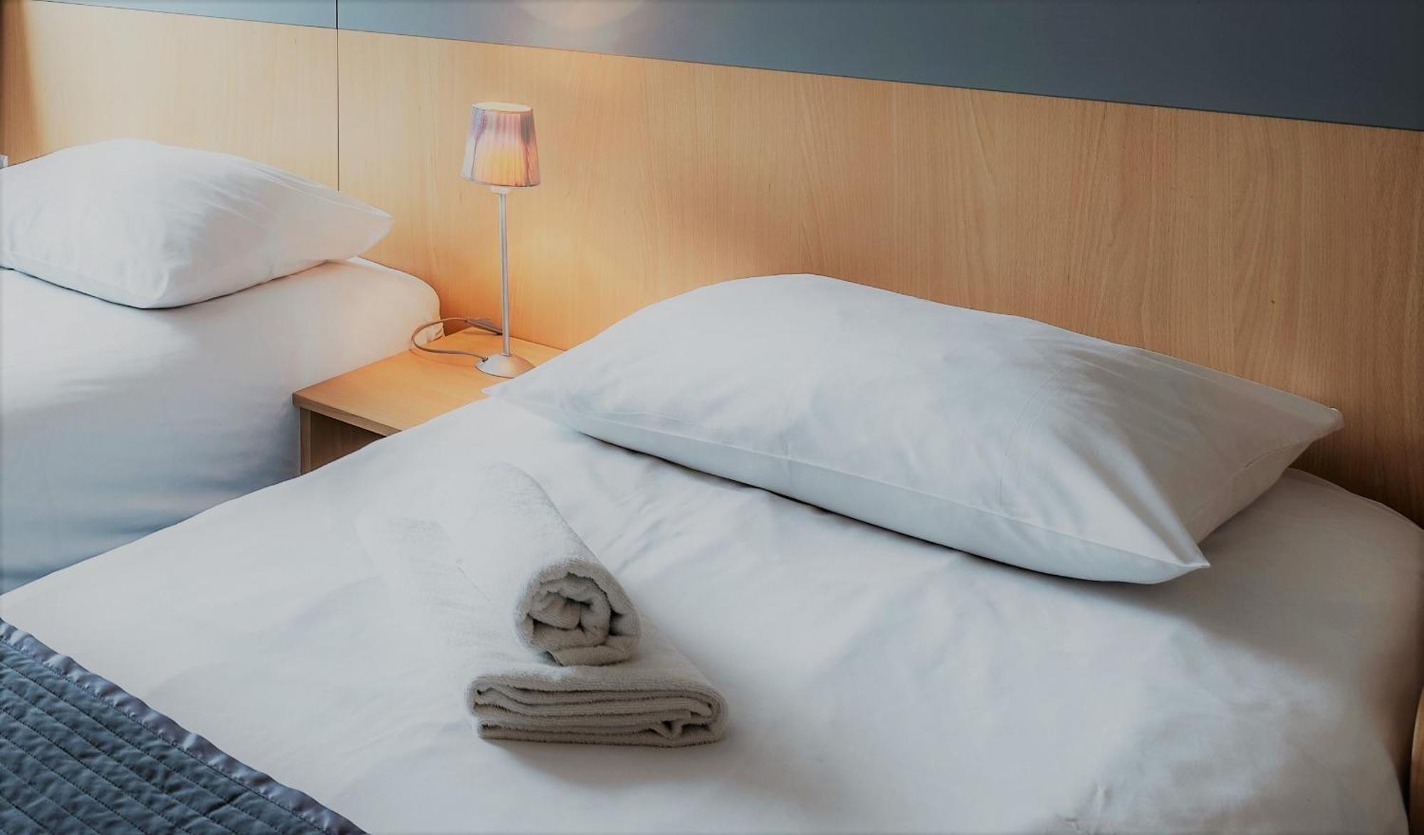 Single Room,918334429:JPEG