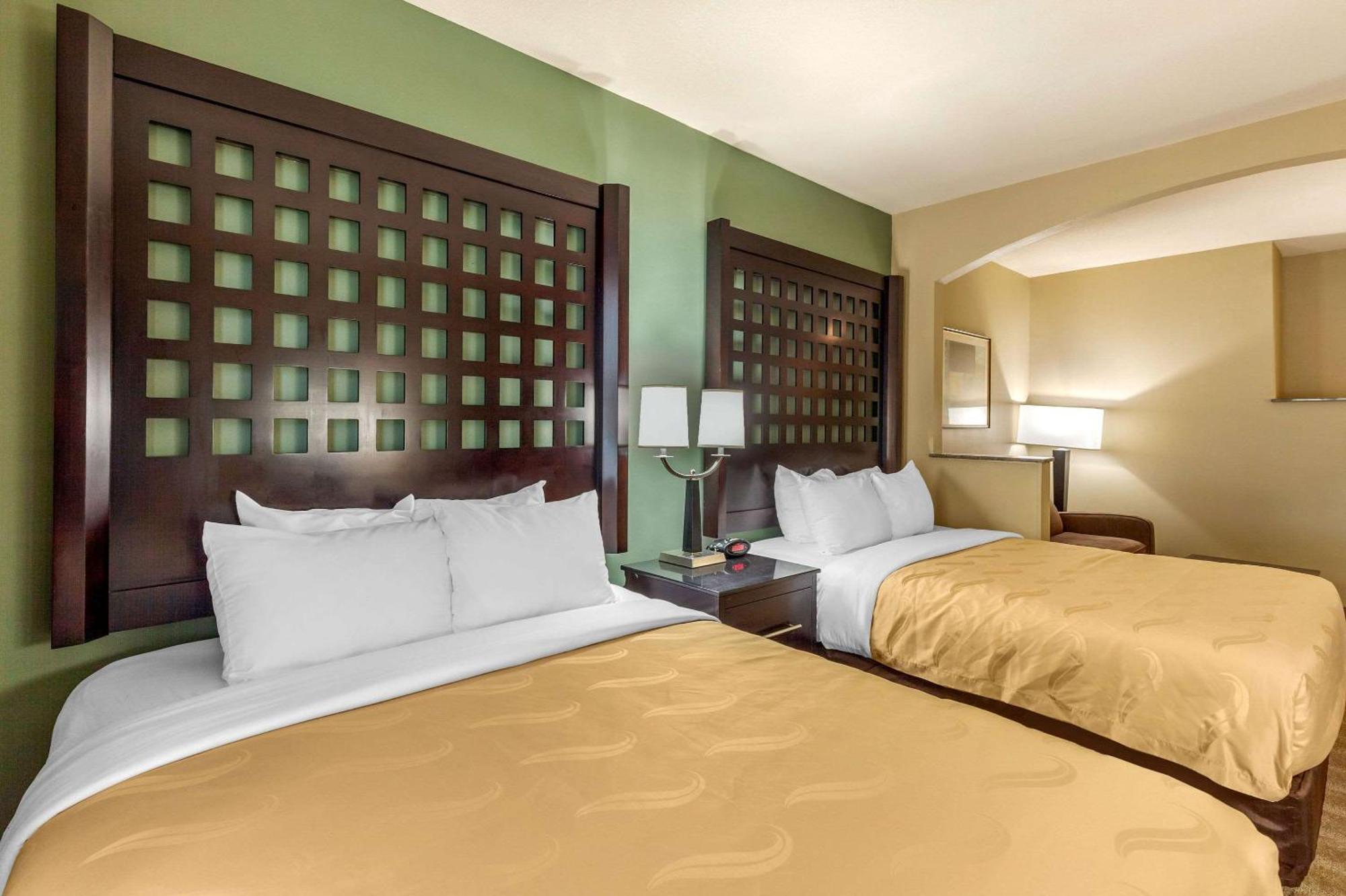 Queen Suite Two Queen Beds Non-Smoking