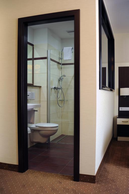 Standard Room,1104051828:JPEG