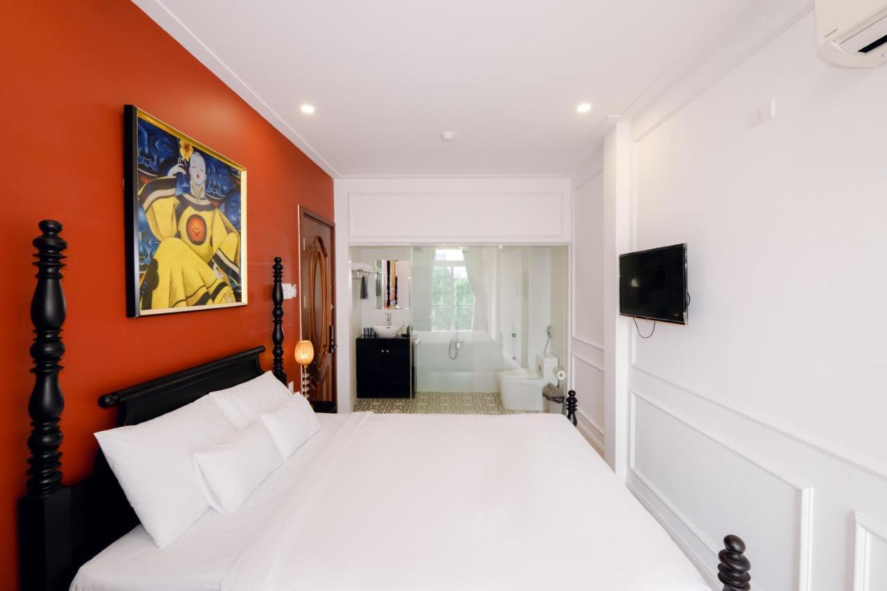 Deluxe Queen Room