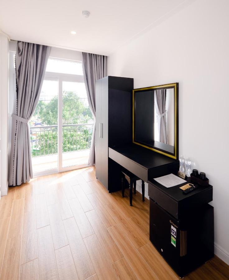 Deluxe Queen Room