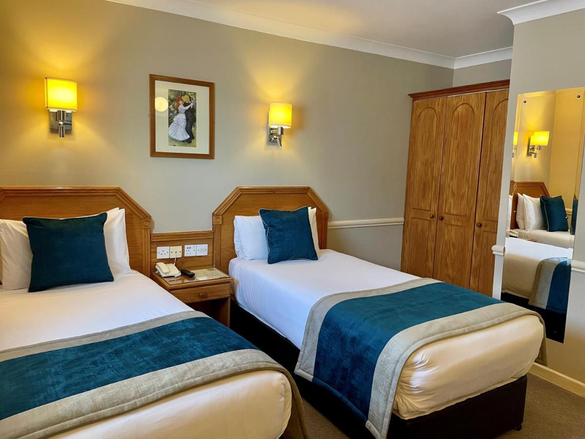 Twin Room (Maximum Occupancy: 2 People)