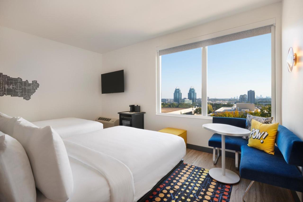 Queen Room with Two Queen Beds with Roll-In Shower and City View - Mobility Accessible