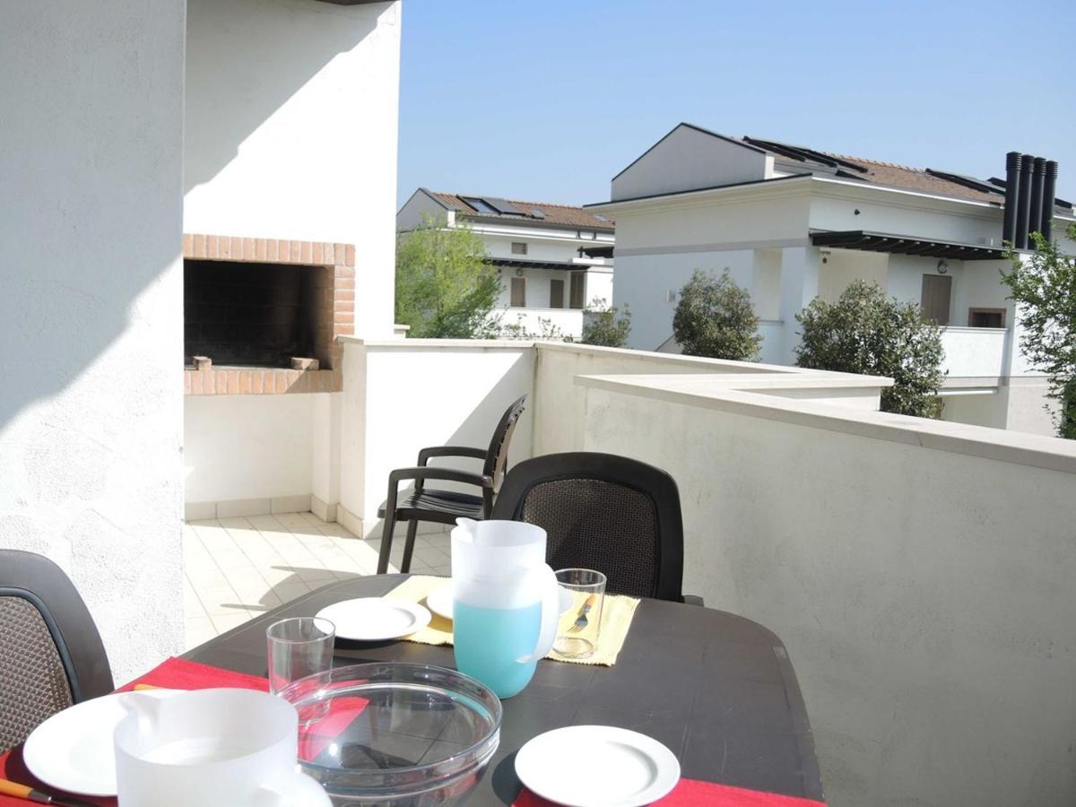 Garden Terrace, Guest room, 1 King,1368651815:JPEG