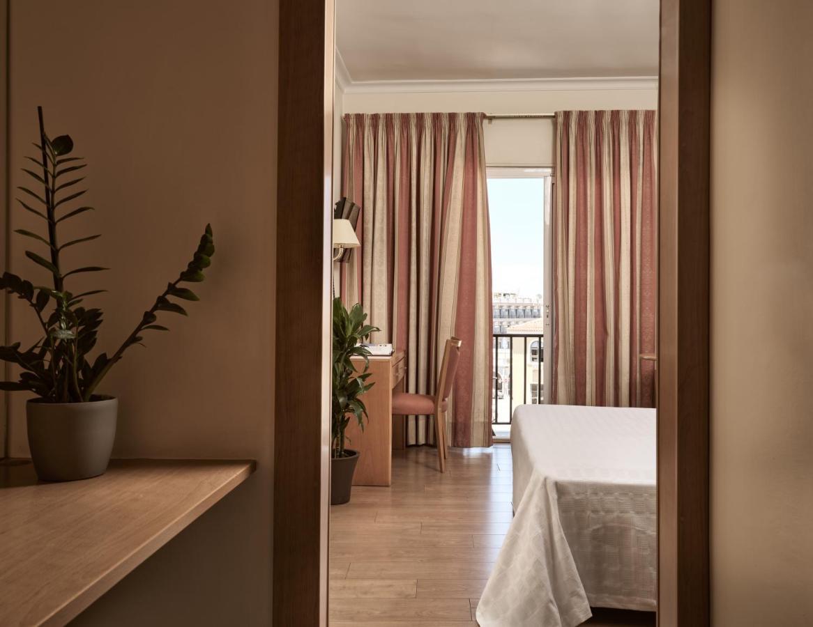 Superior double or  twin with balcony  CityView