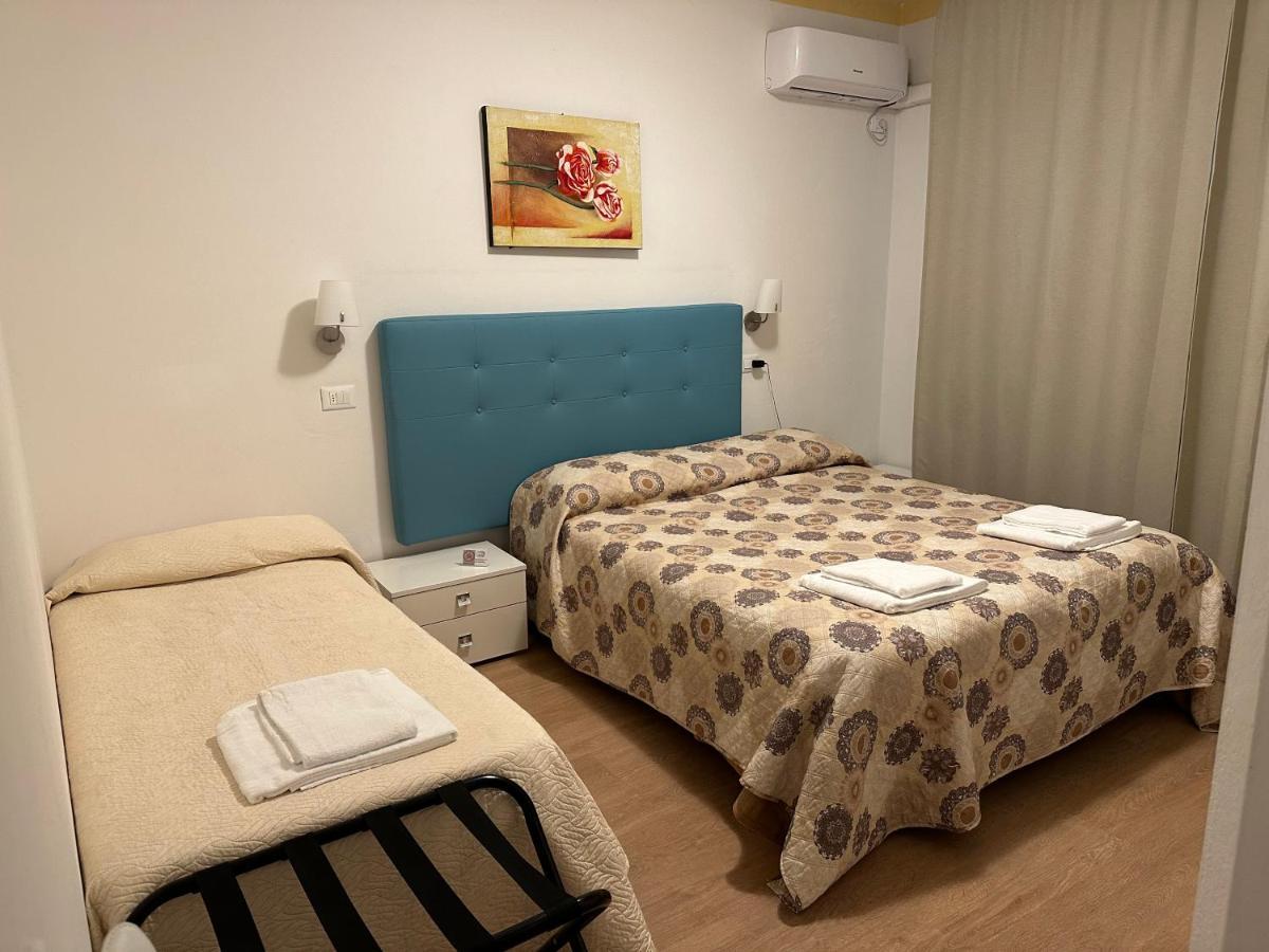 Double Room with Extra Bed,770298214:JPEG