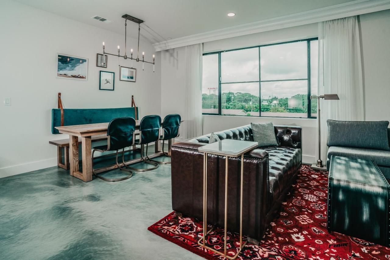 Two-Bedroom Suite,1371204245:JPEG